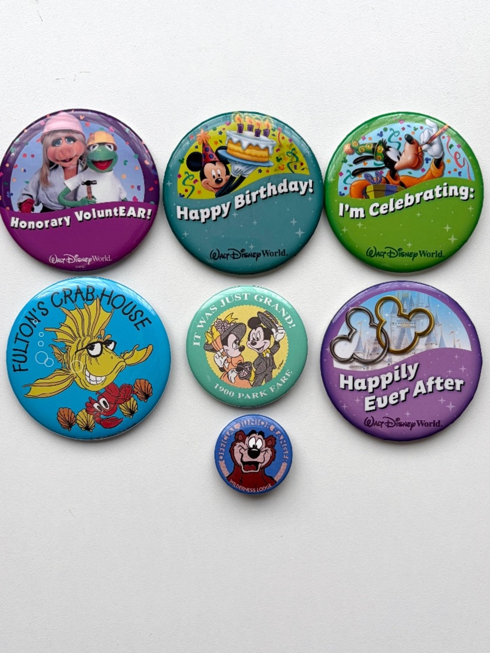 Lot 7 Walt Disney World Parks Resorts Buttons Pins Character Dining Celebration